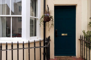 Regency Grade II Listed Townhouse by Centre and Beach